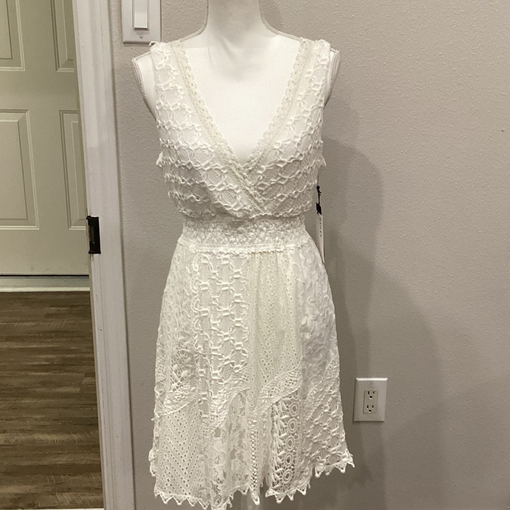 New Bailey 44 City Slicker White/Off-White Lace Lined Dress Size Medium